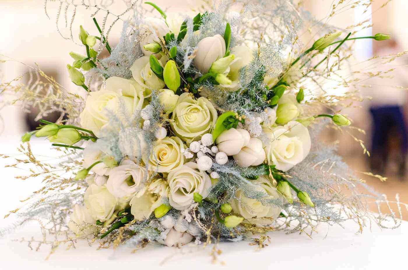 bouquet da sposa bianco - che tipo di fiori ottenere per i matrimoni